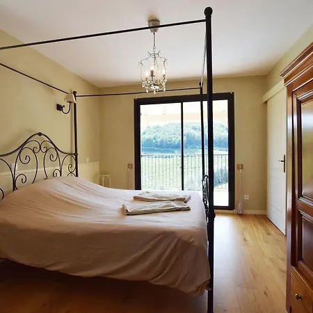 Beautiful In With Pool Villa
